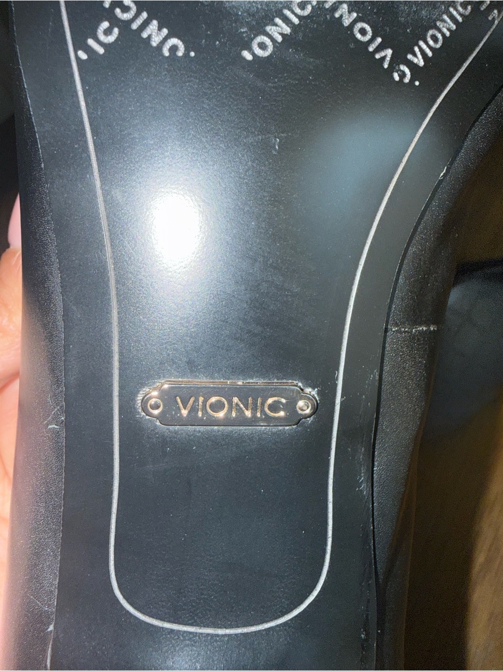 Vionic Black Leather Pointed Toe Pumps Comfort Heels Size 9.5 - Picture 6 of 6